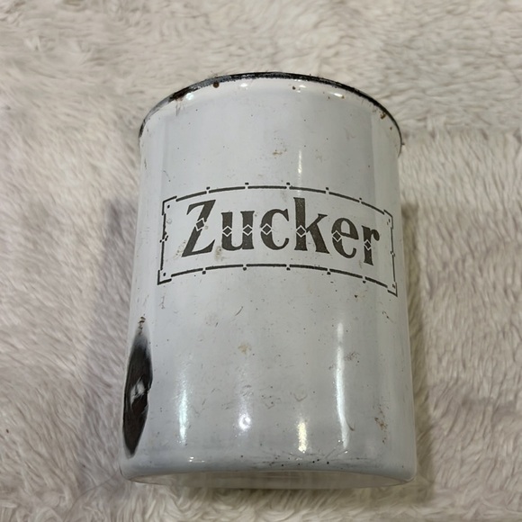Vintage Zucker German Metal Decor - Picture 5 of 6